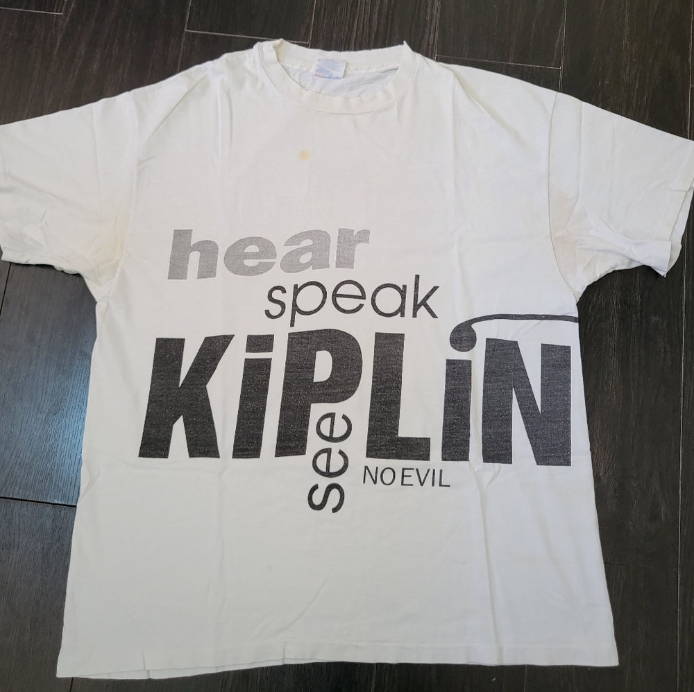 Vintage Kipling White Short Sleeve Tee with Casual Graphic